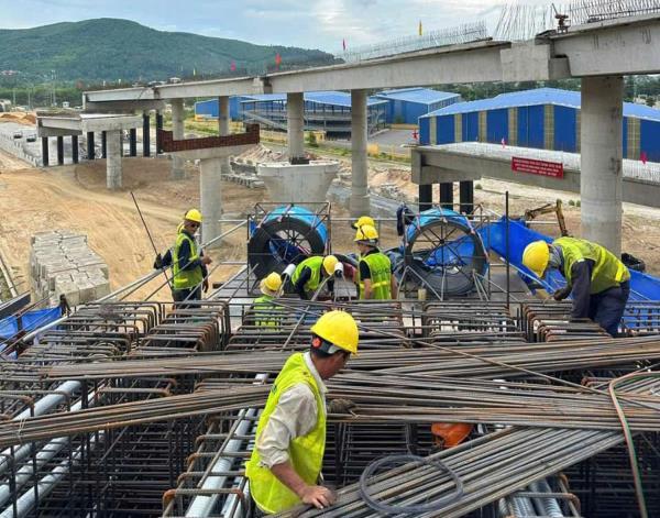 Khẩn trương gỡ vướng mặt bằng cho các dự án trọng điểm