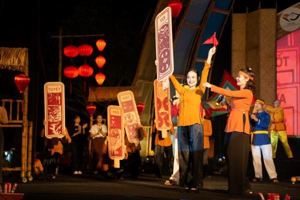 Quảng Nam: Tham gia nhiều tiết mục đặc sắc tại Liên hoan nghệ thuật dân gian truyền thống Việt Nam - Những sắc màu di sản