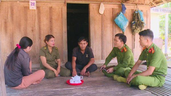 Phụ nữ góp phần giữ bình yên bản làng