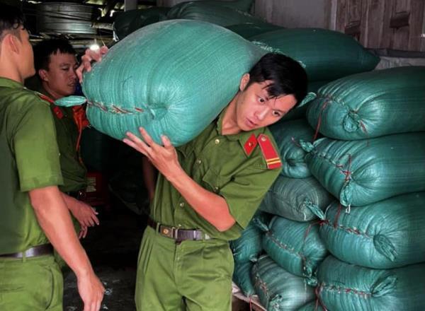 Mưa cường độ lớn quay trở lại Quảng Trị, nguy cơ sạt lở ven sông, ngập úng nhiều nơi