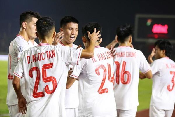 Video bóng đá Lào - Việt Nam: Thắng đậm ngày ra quân (AFF Cup)