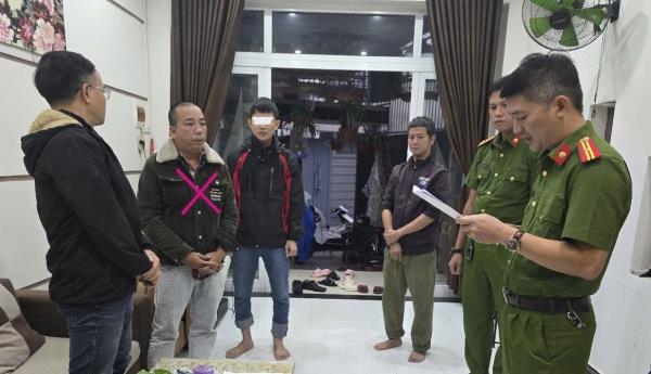 Bắt 2 chị em cho vay lãi nặng