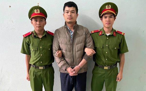 Chiếm đoạt tiền cọc mua đất