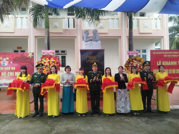 Đồn Biên phòng Phú Lộc khánh thành Tượng đài Bác Hồ với chiến sỹ Biên phòng