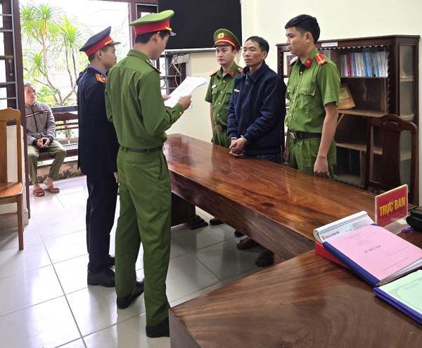 Khởi tố kẻ làm bậy với cháu bé