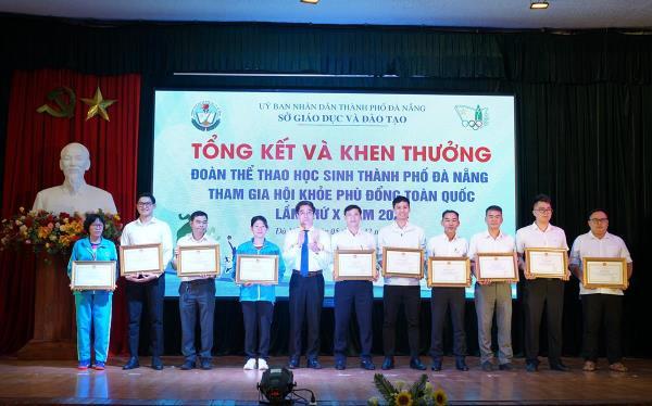 Khen thưởng Đoàn thể thao học sinh Đà Nẵng đạt thành tích cao tại Hội khỏe Phù Đổng toàn quốc năm 2024