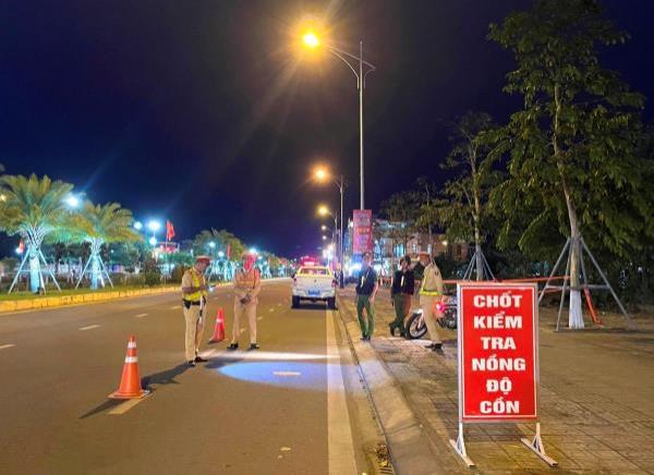 Quảng Nam tăng cường kiểm tra, xử lý  xe khách chở quá số người quy định