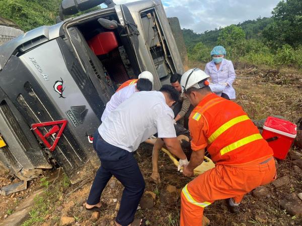 Lại xảy ra TNGT trên đường La Sơn – Túy Loan, tài xế tử vong tại chỗ