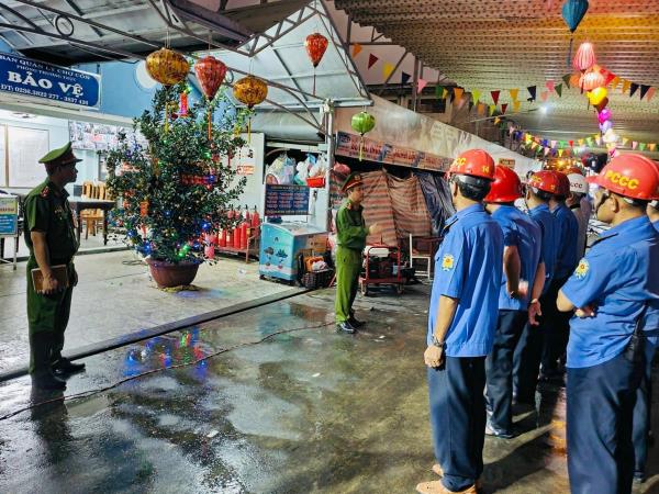 Kiểm tra đột xuất công tác đảm bảo an toàn PCCC và CNCH tại Chợ Cồn