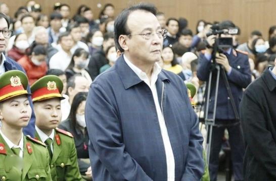 Chủ tịch Tân Hoàng Minh bật khóc khi nói lời sau cùng