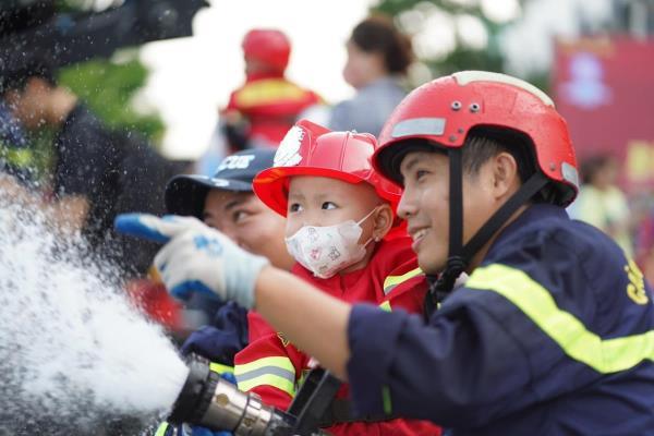 Bệnh nhi K và Bước chân dũng cảm