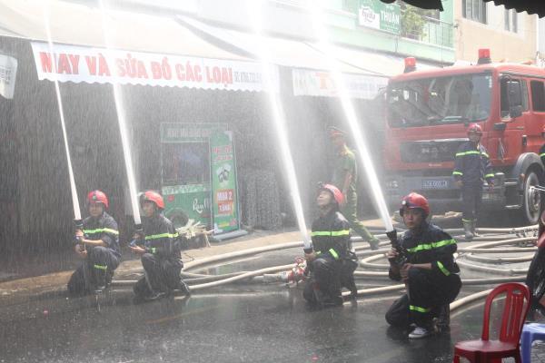 Điểm chữa cháy công cộng ban đầu phát huy tác dụng tại khu vực chợ tập trung đông người