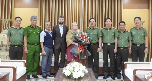 Tổng Lãnh sự quán Nga tại Đà Nẵng thăm và làm việc với Công an TP