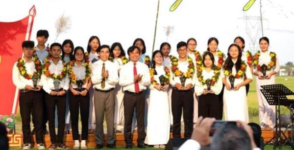 Giải thưởng khuyến tài Đỗ Thúc Tịnh: Vinh danh truyền thống hiếu học