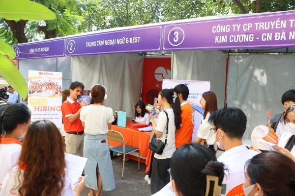 Tuyển dụng hàng nghìn nhân sự tại Ngày hội việc làm 2024