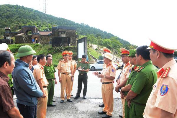 Lắp camera giám sát an toàn giao thông khu vực di tích Hải Vân quan