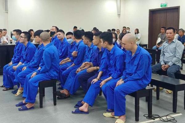 Xét xử 21 bị cáo trong đường dây rửa tiền xuyên quốc gia