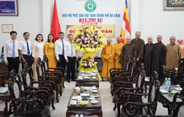 Lãnh đạo thành phố thăm, chúc mừng Đại lễ Phật đản năm 2024