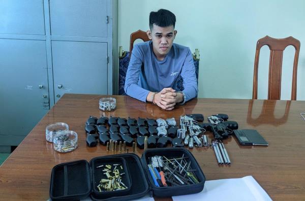 Bắt quả tang nhiều đối tượng chuyên chế tạo, mua bán súng qua mạng xã hội