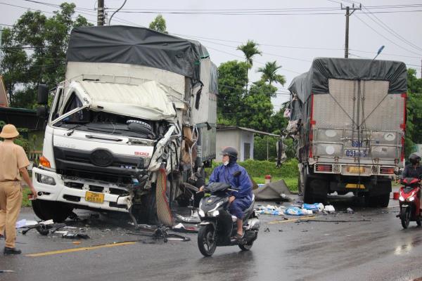 Tai nạn giao thông làm 4 người chết