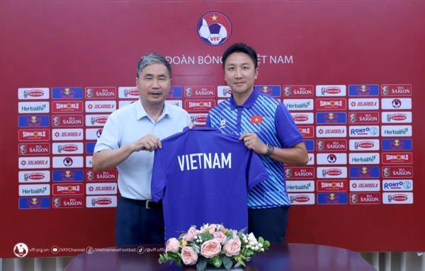Đội tuyển Việt Nam có HLV thể lực mới