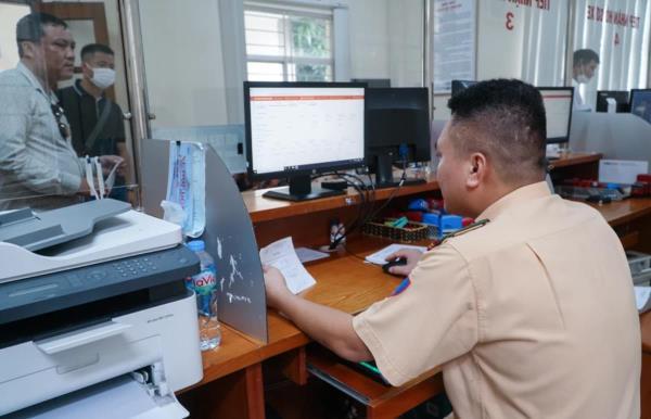 Đăng ký xe lần đầu trên VNeID từ ngày 1-8, người dân cần lưu ý gì?