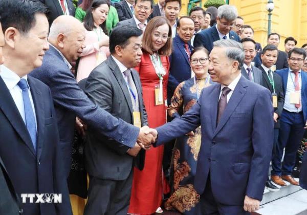 Tổng Bí thư, Chủ tịch nước Tô Lâm gặp mặt kiều bào tiêu biểu