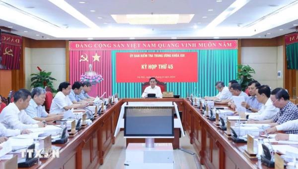 Ủy ban Kiểm tra Trung ương xem xét, thi hành kỷ luật một số tổ chức Đảng và đảng viên vi phạm