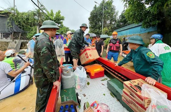Đà Nẵng chia sẻ khó khăn cùng đồng bào phía Bắc