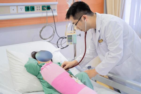 Hành trình cứu sống những trái tim nhỏ bé