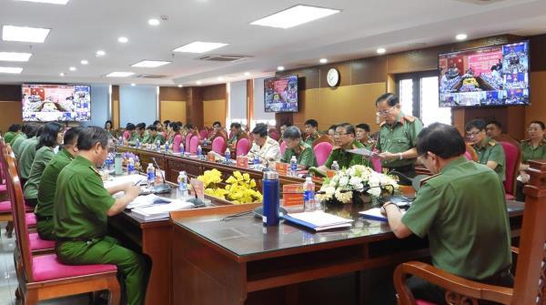 Quyết tâm kéo giảm tội phạm, bảo vệ cuộc sống bình yên cho nhân dân