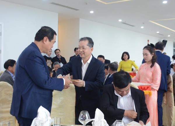 Lãnh đạo thành phố gặp mặt, chúc tết cán bộ hưu trí cao cấp, tướng lĩnh