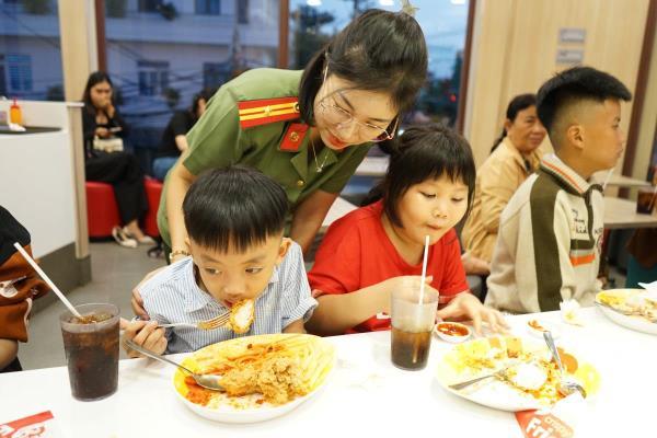 Thầm lặng lan tỏa yêu thương