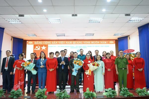 Ra mắt Ban Chấp hành Đảng bộ và lãnh đạo chủ chốt phường Hải Châu