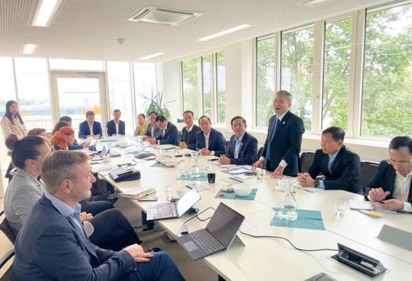 Đà Nẵng xúc tiến hợp tác lĩnh vực bán dẫn, trí tuệ nhân tạo tại Đức