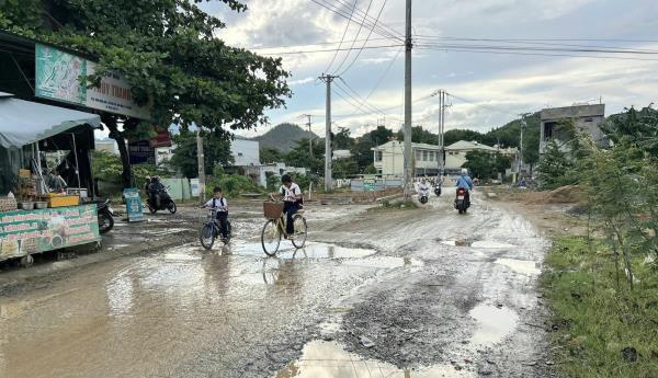 10 năm nắng bụi mưa bùn