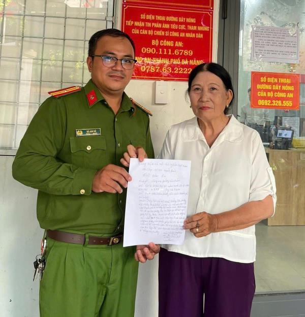 Công an phường Hải Châu hỗ trợ làm căn cước cho 2 công dân đặc biệt