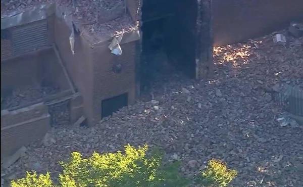 Nổ lớn gây đổ sập một phần chung cư 20 tầng ở New York