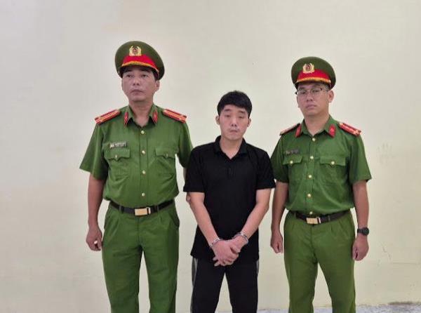 Cơ quan Công an bắt Tiktoker Dù Bầu Trời về hành vi đăng các clip miệt thị, gây chia rẽ vùng miền