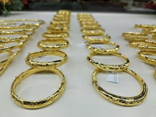Giá vàng hôm nay 17-11: Tăng trở lại khi mở cửa đầu tuần