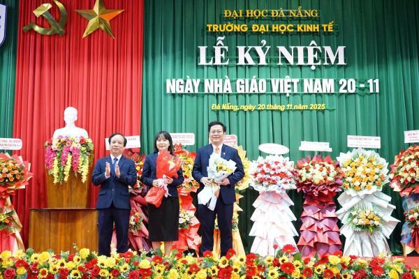 Trường Đại học Kinh tế Đà Nẵng vinh danh hai tân Giáo sư