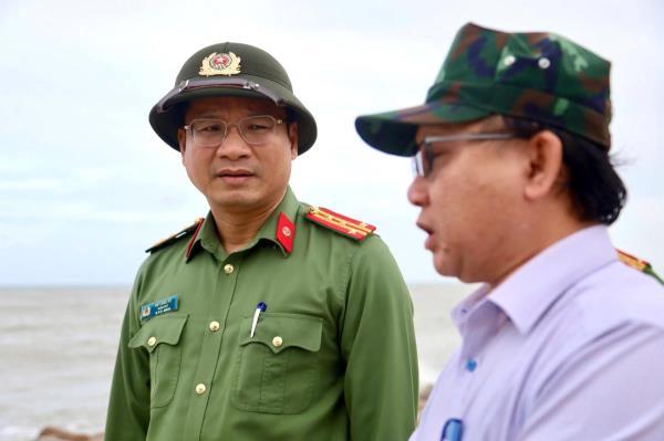 Giám đốc Công an tỉnh Quảng Ngãi kiểm tra công tác phòng chống bão số 13