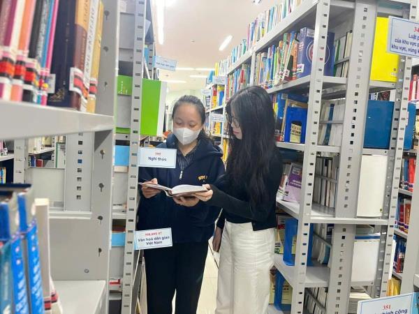 Xây dựng không gian tri thức mở từ quá trình hiện đại hóa thư viện công cộng