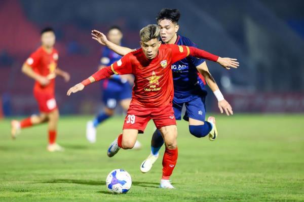 V.League 2024/25: Bất ngờ cái tên độc cô cầu bại