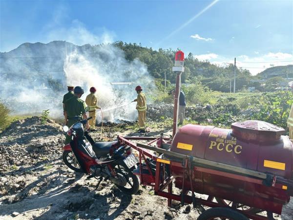 Xe chữa cháy mini made in Công an phường