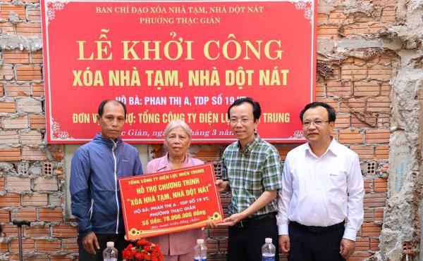 EVNCPC khởi công xây dựng nhà cho hộ dân trong chương trình xóa nhà tạm, nhà dột nát tại phường Thạc Gián