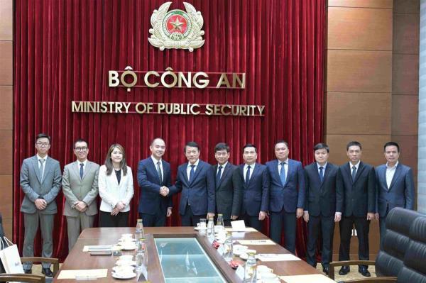Bộ trưởng Bộ Công an Lương Tam Quang tiếp lãnh đạo Tập đoàn FedEx