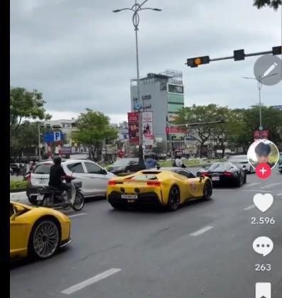 Mời làm việc, xử lý dàn siêu xe ngang nhiên vượt đèn đỏ trên phố Đà Nẵng