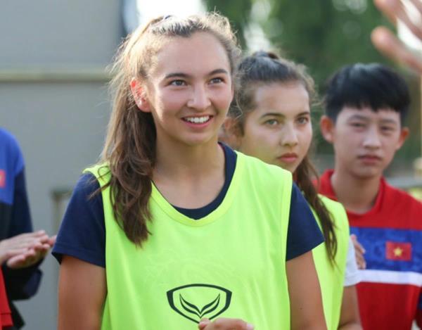 CLB bóng đá nữ TPHCM đăng ký 2 nữ cầu thủ Việt kiều