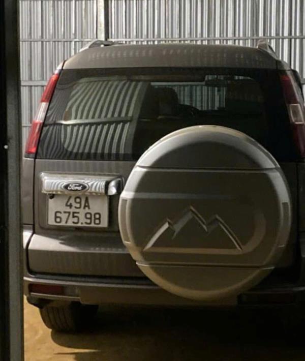 Truy nóng dấu vết chiếc ô-tô SUV vượt đèo bỏ trốn sau khi tông chết người